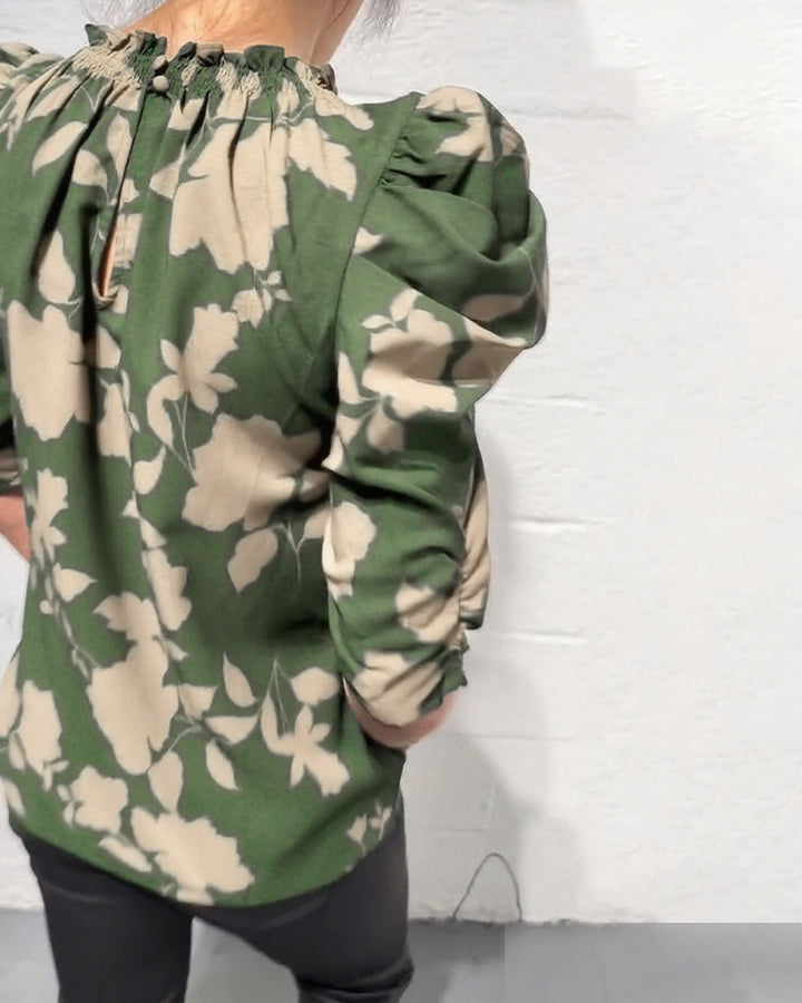 Bluse mit Puffärmeln und Rüschen
