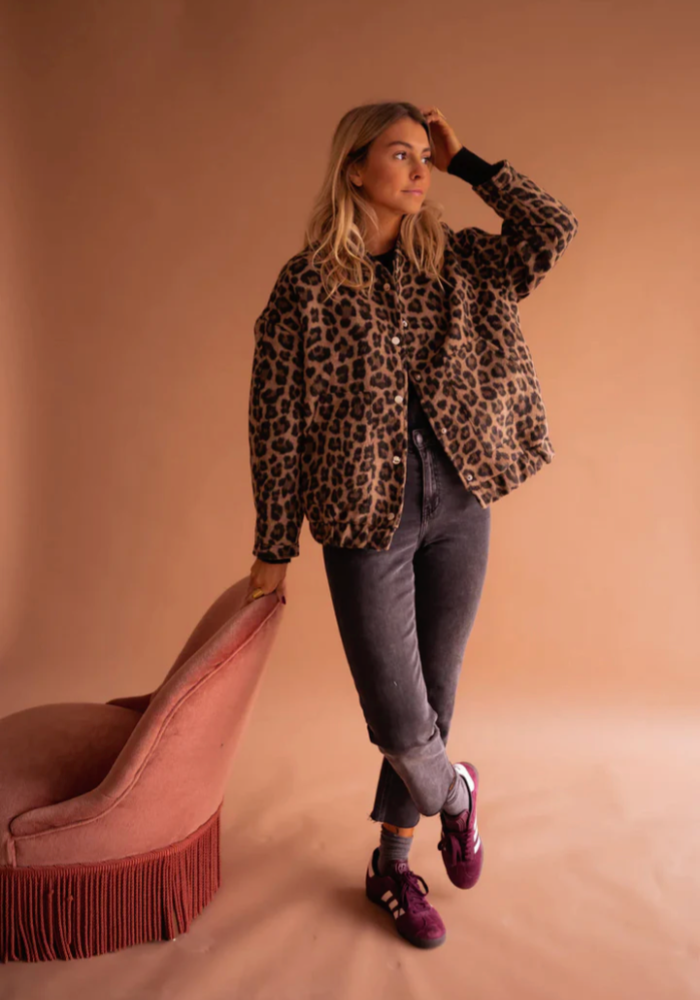LEONA™ | Die Leoparden-Bomberjacke
