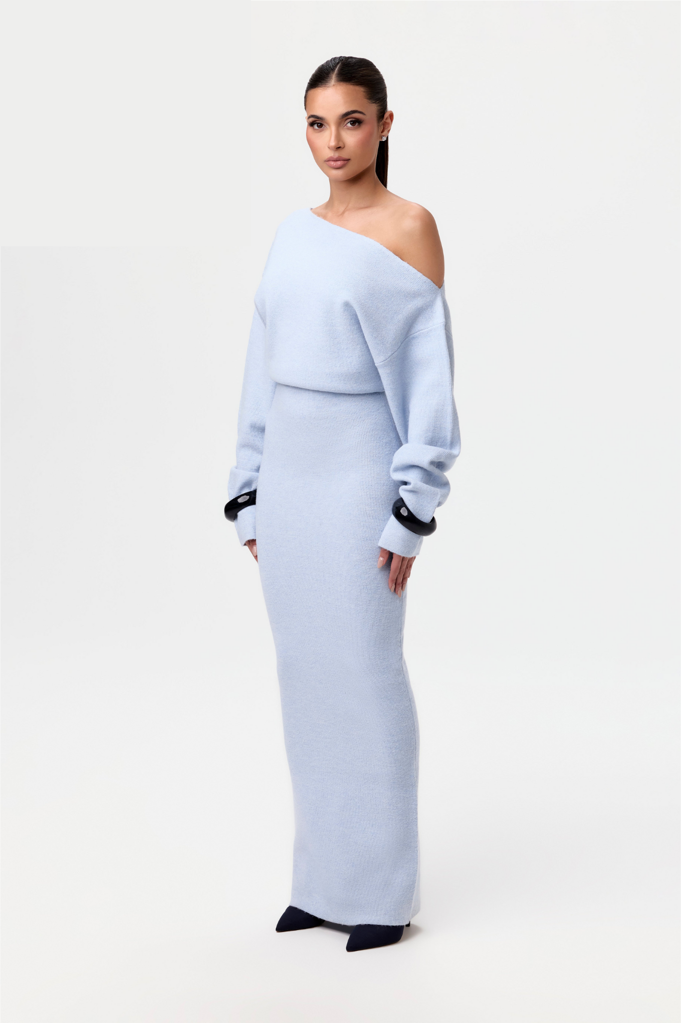 Schulterfreies Pulloverkleid