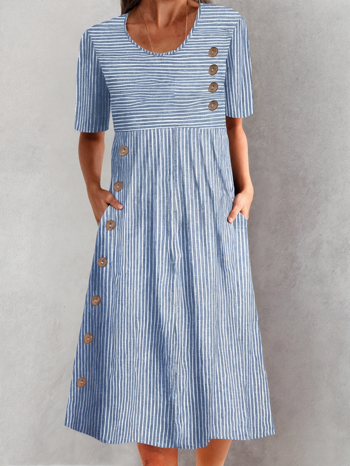 Gestreiftes Sommerkleid